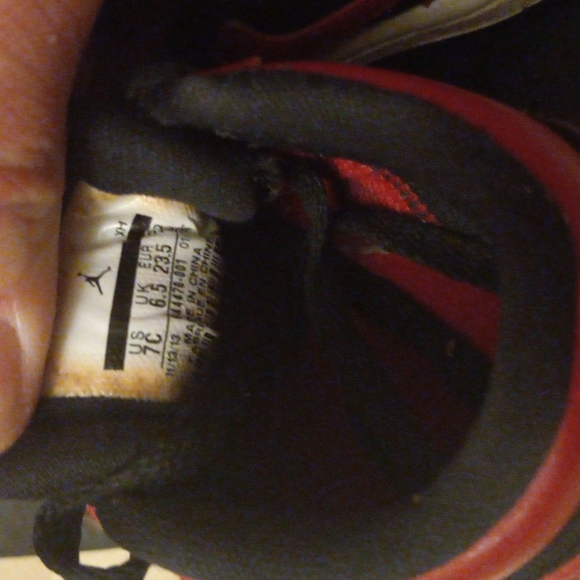 Retro Jordan 1s 7c - Picture 7 of 7